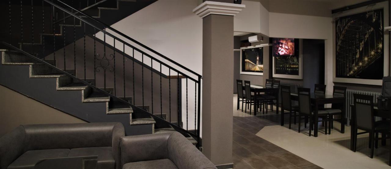 Hotel Ambasador Μπίτολα Εξωτερικό φωτογραφία